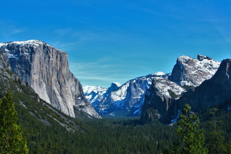 landscape, yosemite, blue, brook, outdoors, coniferous tree, pine woodland, plant, beauty in nature, snow, nature, forest, california, mountain range, cold temperature