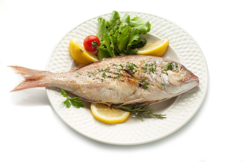 freshness, vegetable, lemon, plate, lunch, ready-to-eat, citrus fruit, dinner, seafood, indoors, mackerel, fillet, meal, meat, grilled, sea Bream, herb