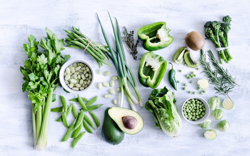 peas, broccoli, green, 2K, cabbage, kiwi, beans, avocado, brussels sprouts, pepper, cilantro, vegetables, onion
