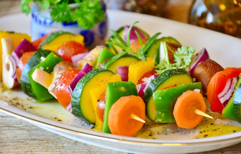 lunch, table, gourmet, indoors, healthy, slice, vegetable, vegan, ready-to-eat, tomato, foodfoto, food, paprika, fruit, wellbeing, cook, kebab, plate, bless you
