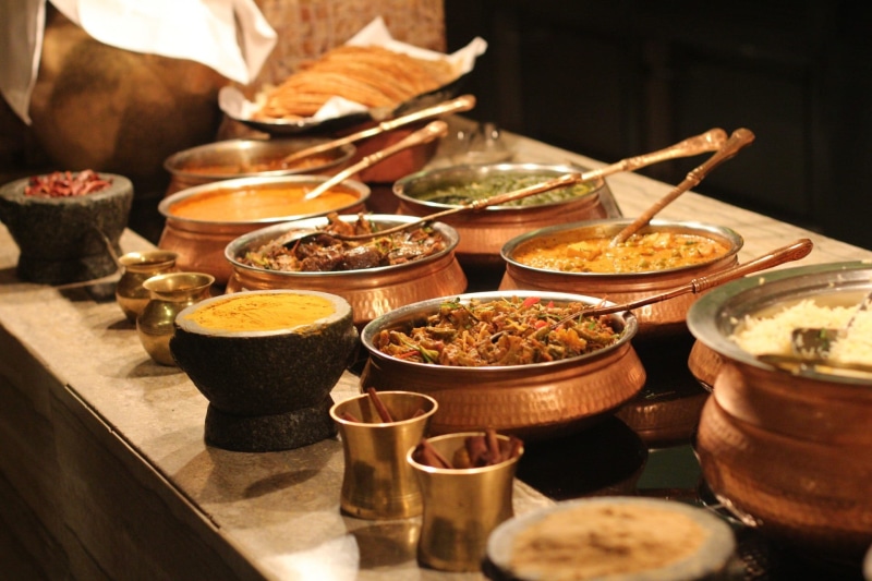 eating, indian, india, street food, abundance, indoors, 1080P, bowl, ready-to-eat, market, lot, dishes, freshness, delicious, spicy, assorted, food, traditional