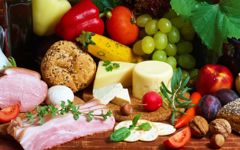 cheese, parsley, buns, no people, dinner, groceries, table, lot, tomatoes, fruit, food And Drink, choice, apple - fruit, pepper, wood - Material, apples