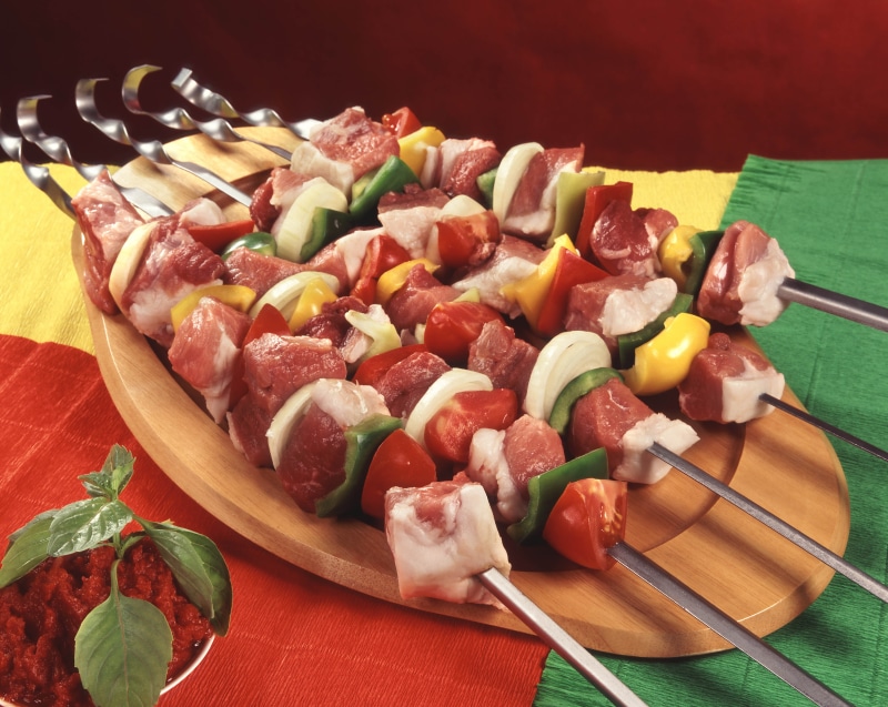 appetizer, plate, onion, small board, kitchen utensil, tomato, food, skewers, food And Drink, still life, kebabs, red, no People, peppers, sticks, grilled