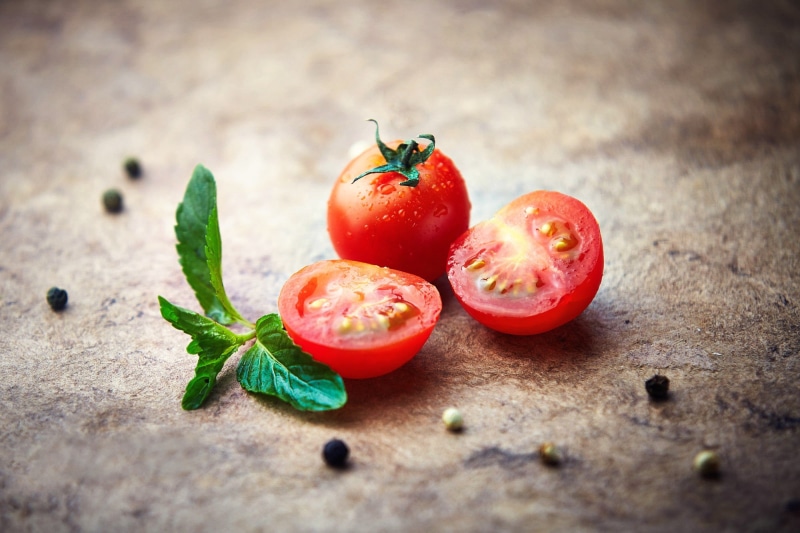 selective focus, food and drink, close-up, freshness, fruit, food, tomato, leaf, no people, still life, herb, 1080P, healthy eating, wellbeing, red, vegetables