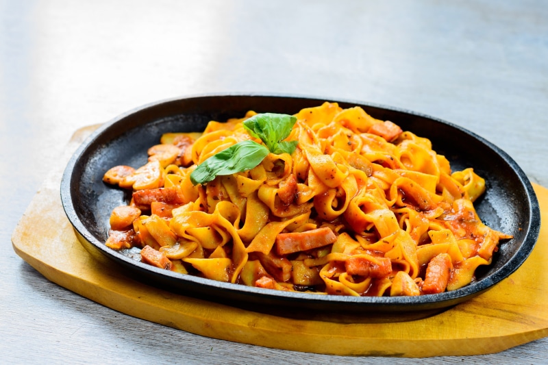 ready-to-eat, 4K, close-up, meat, food, italian food, garnish, lunch, italian Cuisine, comfort food, spaghetti, bolognese Sauce, tomato, Pasta, savory Sauce