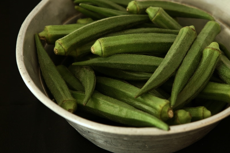 food, directly above, bean, lady, bowl, white, green Color, okra, black background, green, healthy Eating, organic, studio shot, 2K, s, ladies, vegetarian Food