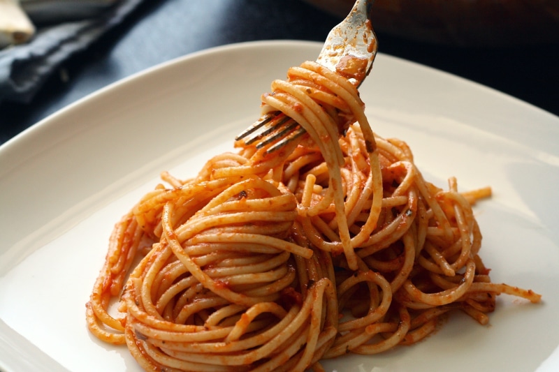plate, fried, cook, savory food, tasty, traditional, meal, chinese food, dinner, italy, 2K, no people, snack, close-up, kitchen, sauce, pasta, fork, cuisine