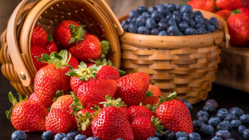 fruit, berry, superfood, basket, strawberries, blueberries, strawberry, local food, 1080P, blueberry