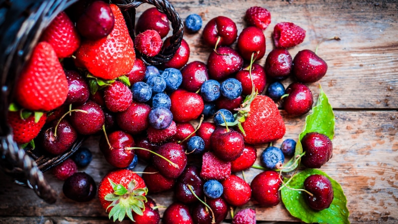 local food, produce, superfood, red fruits, berry, natural foods, fruit, food, strawberries, cherry, strawberry, vitamin, blueberry, sweetness, 4K, plant