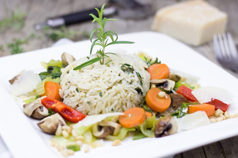 rosemary, healthy, selective focus, boiled, cook, rice dish, herbs, carrot, healthy eating, 5K, close-up, gourmet, vegetable, eat, court, white, dinner