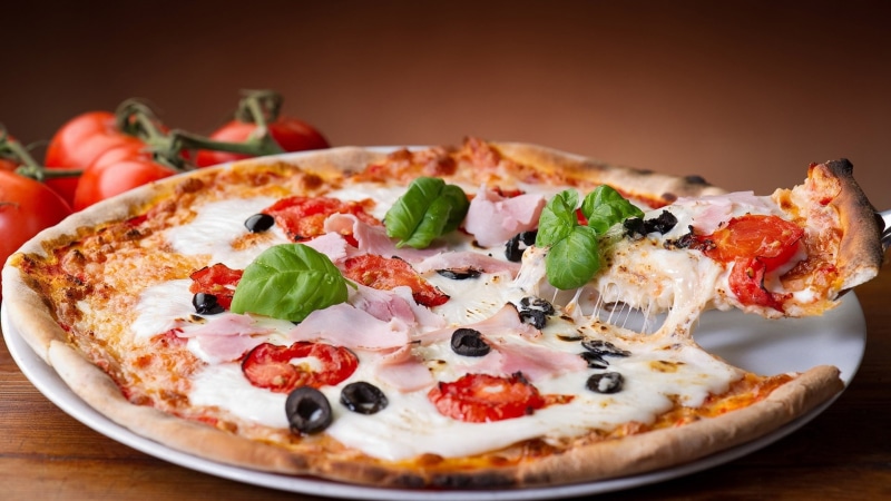 lunch, plate, mozzarella, tasty, healthy, dairy product, tomato, salmon, italian food, eat, cooking, slice, pepper, fresh, fast food restaurant, 1080P