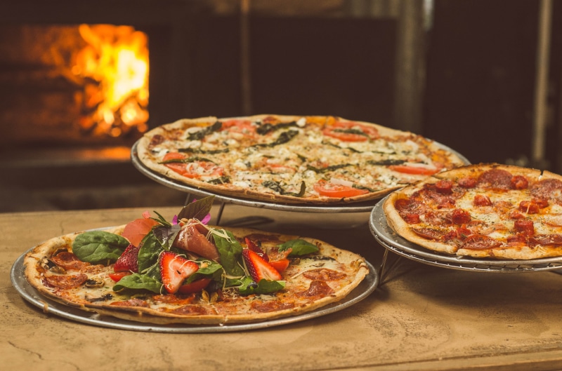 food, fire - natural phenomenon, crust, close-up, yummy, dinner, ready-to-eat, meat, mozzarella, fastfood, tasty, food photography, sauce, meal, indoors