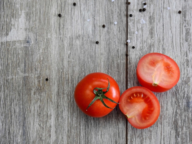 health, healthy, indoors, tomato, delicious, fruit, 4K, vegetables, red, no people, fresh, wellbeing, wood - material, eat, pepper, selective color, wooden