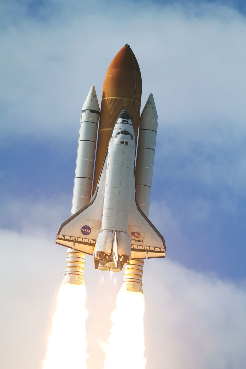 low angle view, space, exploration, dome, nature, spaceship, tourism, day, outdoors, place of worship, 2K, tower, travel destinations, air vehicle, Liftoff