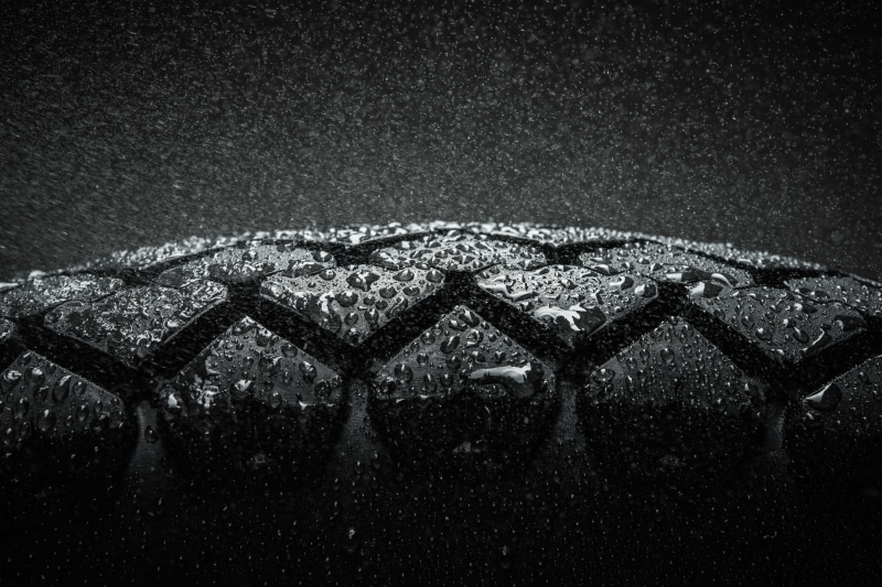 tree, close-up, drops, 5K, night, architecture, copy space, drop, water, outdoors, bokeh, macro, low angle view, no people, sky, lighting equipment, built structure