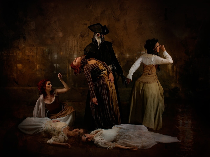 adult, theatrical performance, clothing, group of people, crime, human body part, women, people, spooky, 1080P, white, emotion, Apocalypse, men, females
