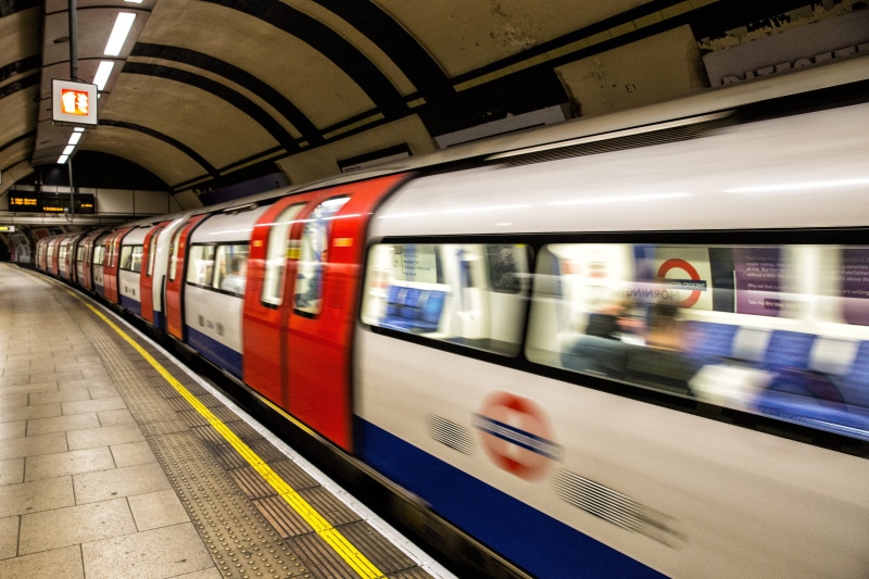 railroad station, indoors, arrival, underground, station, arrives, tube train, blurred Motion, railroad Station Platform, travel, public Transportation