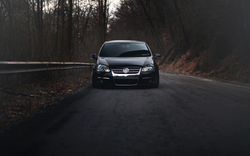 land, trunk, road, outdoors, black, plant, transportation, car, forest, motion, Volkswagen, vehicle, motor vehicle, the way forward, tree trunk, day, mode of transportation