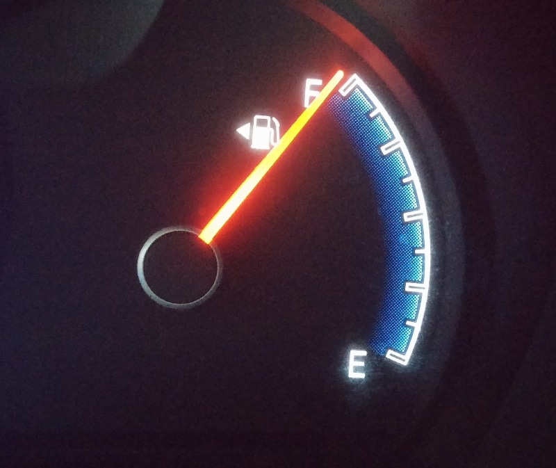 lens flare, shape, astronomy, technology, gasoline, illuminated, fuel light, 2K, circle, car, dashboard, glowing, number, transportation, needle, full tank