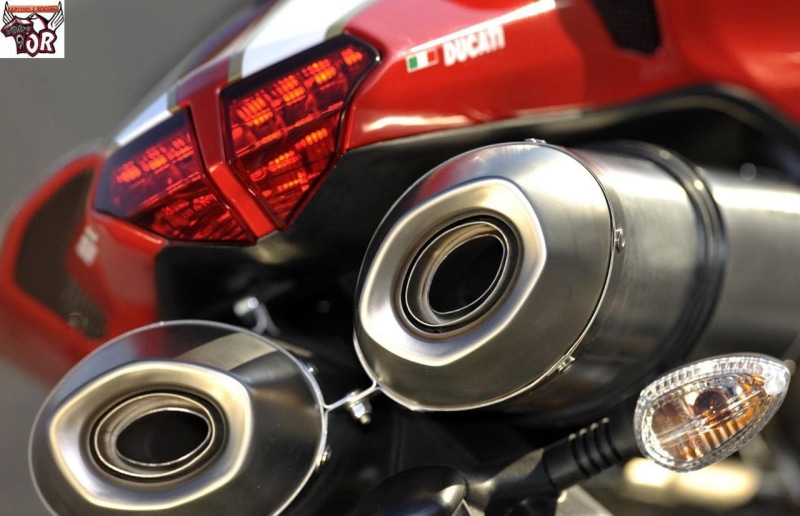 protection, motor vehicle, silver colored, Ducati, gasoline, car, land vehicle, chrome, mode of transportation, air vehicle, motorcycle, technology, engine