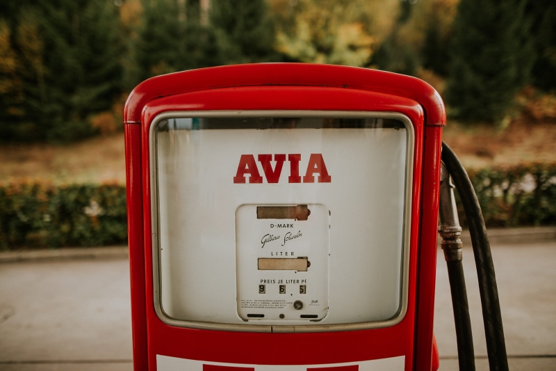 refueling, pump, petrol station, gas pump, white, no people, western script, gas station, text, message, capital letter, close-up, outdoors, mode of transportation