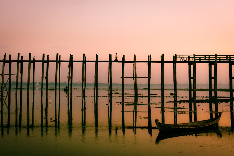 pedestrian, nautical vessel, nature, fishing, mode of transportation, bridge, orange, sea, post, sky, 2K, transportation, bein, u, twilight, village, mandalay