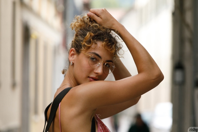 1080P, Italy, Sylvia Belotti, face, glasses, zishy