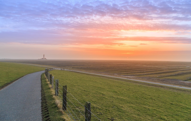 1080P, Schleswig-Holstein, blau, water, clouds, Deutschland, Westerhever, wolken, sun, nature, grass, gray, concrete, golden hour, natur, wiese, green