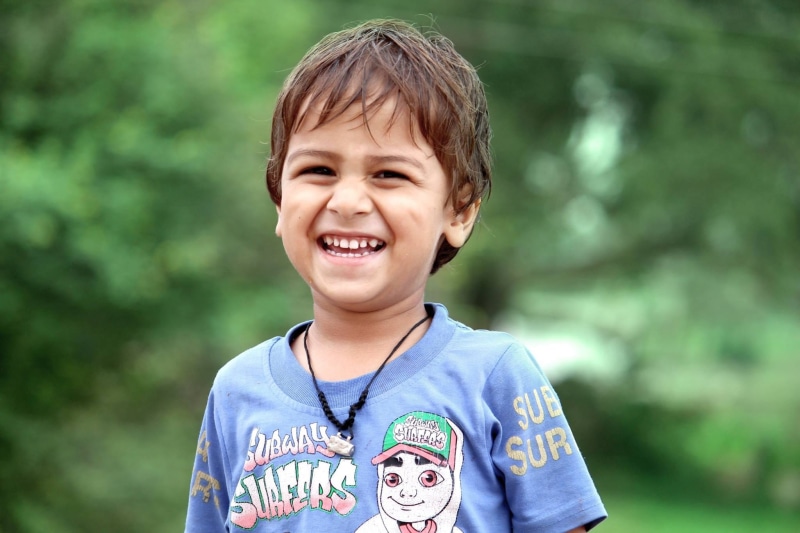 standing, nature, playing boy, lifestyle, love, game, children, focus on foreground, playing, one person, portrait, joy, innocence, offspring, white, smiling