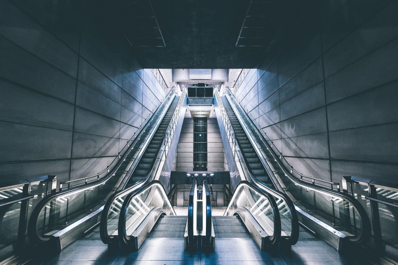 airport terminal, transportation, modern, the way forward, absence, escalator, 1080P, diminishing perspective, subway, underground, architecture, public transportation