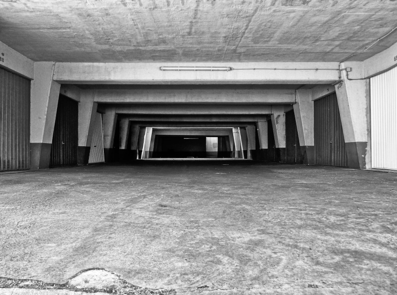 auto, architectural column, traffic, the way forward, underground, input, indoors, underground car park, warehouse, ceiling, day, flooring, photography