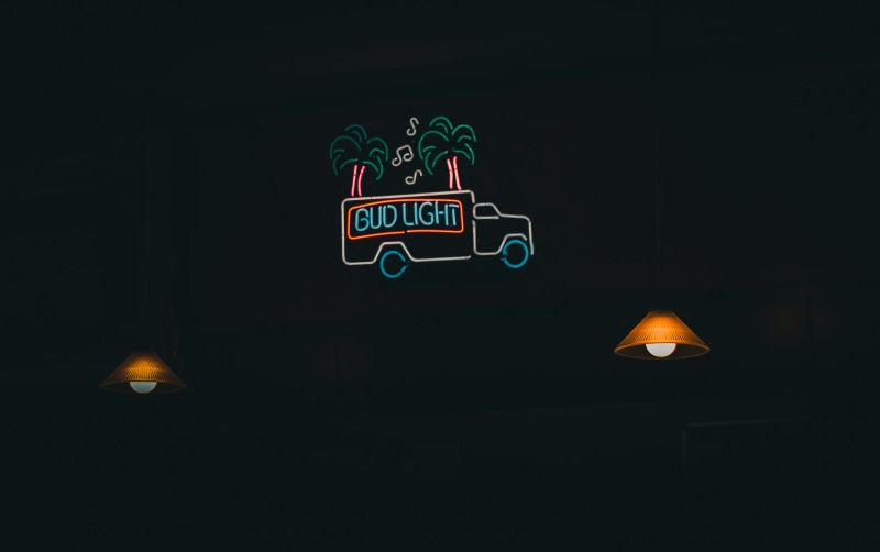 architecture, symbol, ornate, 4K, sign, light, night, bud light, signage, black, decoration, life, backgrounds, interior, turned, bar, lampshade, sport
