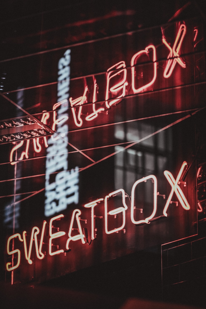 script, information, close-up, sign, information sign, illuminated, advertisement, night, western script, wire, text, dark, signage, communication, neon Light