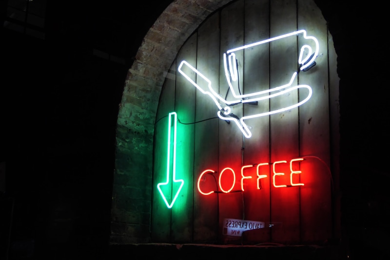 light, store, lighting equipment, communication, signage, indoors, western script, night, 4K, window, illuminated, no people, red, guidance, neon, green color