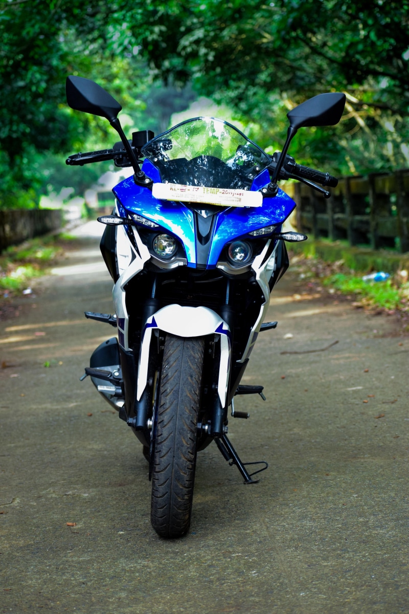 helmet, bike, transportation, road, auto, motorcycle, stationary, headwear, sports, automobile, close-up, action, 4K, plant, scooter, no people, mode of transportation