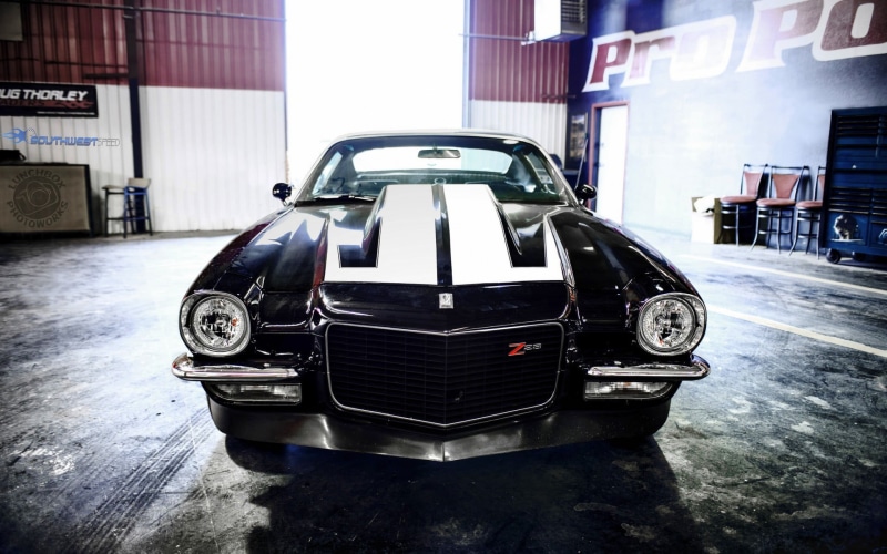no people, road, vehicle, American cars, land vehicle, clean, parking, outdoors, mode of transportation, white, 1080P, city, Chevrolet Camaro Z28, garage