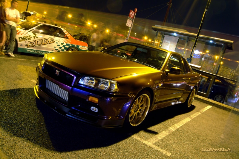 vehicle, car, 4K, building exterior, nightlife, Nissan Skyline R32, mode of transportation, Nissan Skyline GT-R R34, Nissan, city, motion, luxury, night