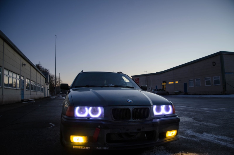 license plate, copy space, car, coupe, #touring, södertälje, almnäs, #angeleyes, vehicle, transportation, dusk, sports car, bmw, alloy wheel, city, spoke