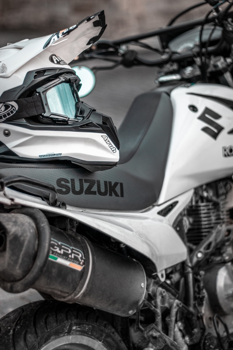 number, vehicle, protection, clothing, motorbike saddle, 5K, exhaust, dirt, car, road, metal, land vehicle, chrome, mode of transportation, bike, riding