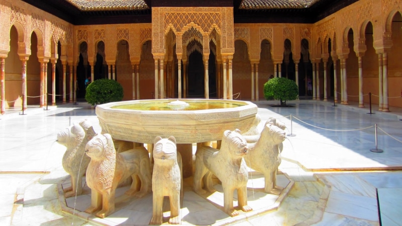 courtyard, statue, creativity, europe, alhambra, architecture, court of the lions, building, 1080P, marmol, historic site, built structure, shadow, architectural column