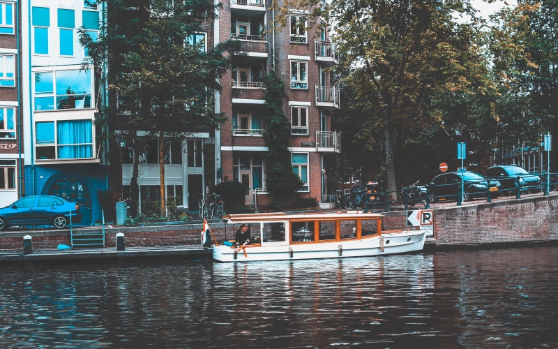 5K, canal, town, built structure, mode of transportation, city, nature, building exterior, day, car, building, wheel, human, buildings, vessel, machine