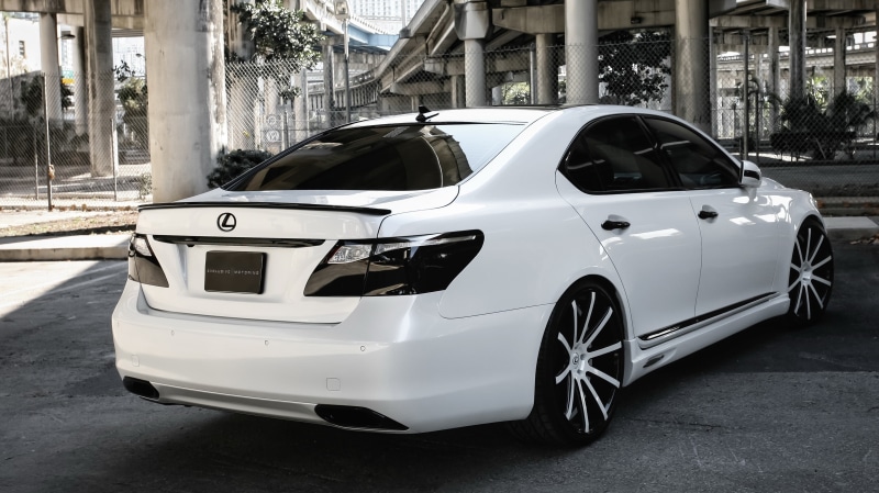 city, parking, white color, travel, road, Lexus, motor vehicle, wealth, no people, custom, mode of transportation, 2K, transportation, white, car, built structure