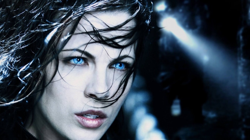 human eye, headshot, human hair, kate, body part, dark, evil, beauty, human face, young adult, eye, wind, make-up, fear, Underworld, Kate Beckinsale, beautiful people