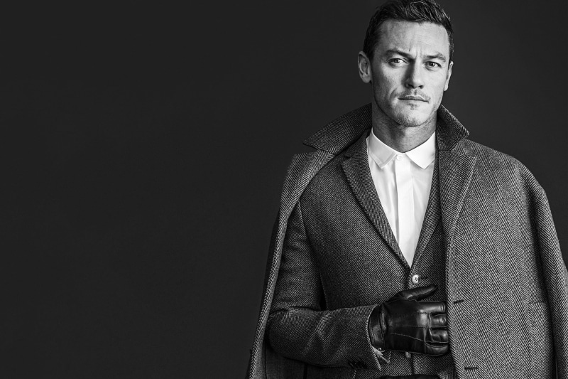 journal, wearing, man, 1080P, leather, black and white, glove, coat, Luke Evans, photo, globe, actor, Rodolfo Martinez, jacket, WWD, background