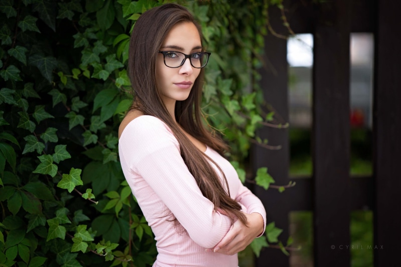 hair, sleeved, outdoors, young adult, teenager, women, young women, shirt, long, eyeglasses, 1080P, women with glasses, brunette, Pavlina, lifestyles