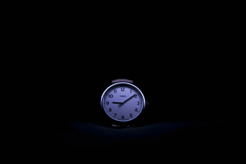 studio shot, minute, cut out, vintage, silver, no people, modern, clock, watch, accuracy, colored, black background, business, technology, black, hour