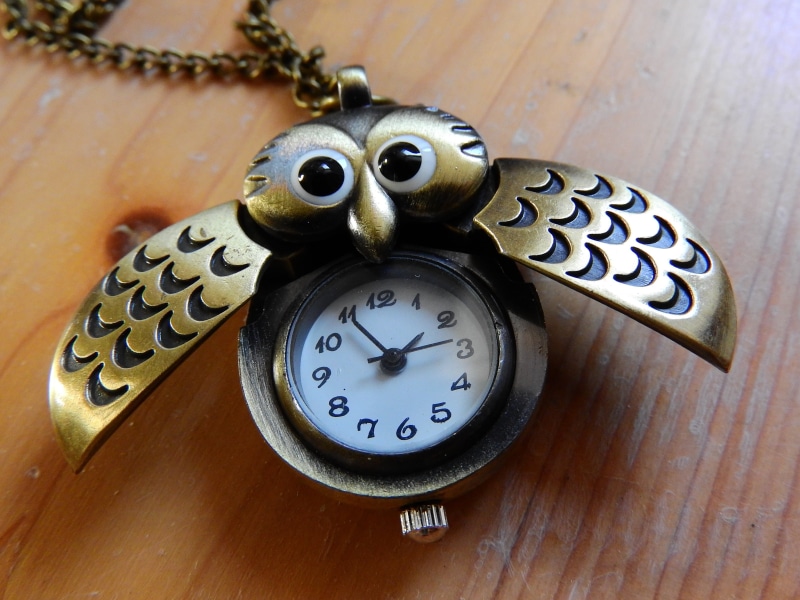 2K, reading, number, pocket, retro Styled, owl, old, shape, colored, necklace, chain, wood - Material, instrument of time, clock, pocket Watch, still life