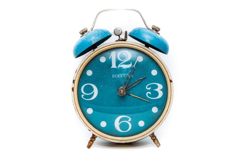 circle, single object, vintage, classic, clock, retro, brass, alarm clock, no people, round, silver colored, colored, white background, analog, shape, 5K