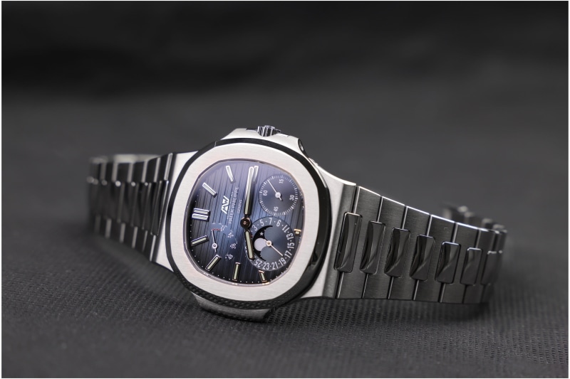 personal accessory, men, datejust, still life, metal, minute hand, steel, exclusive, wristwatch, clockwork, selective focus, table, omega, rolex, accuracy