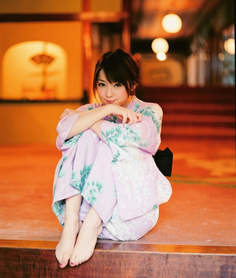 happiness, Visual Young Jum, women, 720P, portrait, flooring, girls, bangs, beauty, one person, Sasaki Nozomi, contemplation, smiling, indoors, Asian